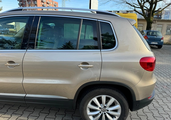 Volkswagen Tiguan cena 59000 przebieg: 178000, rok produkcji 2013 z Strzelin małe 379